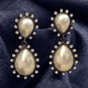 Kenneth Jay Lane Vintage Pearl Drop Earrings Clip-On EUC